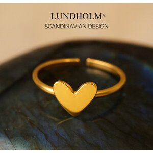 Lundholm Lundholm Ring Dames Goudkleurig Hart – Premium Stainless Steel – Verstelbare Ring met Subtiel Hartje – One Size – Betekenisvol & Elegant – Cadeau voor Haar - Luxe Geschenkverpakking Lundholm Lundholm Ring Dames Goudkleurig Hart – Premium Stainless Steel – Verstelbare Ring met Subtiel Hartje – One Size – Betekenisvol & Elegant – Cadeau voor Haar - Luxe Geschenkverpakking