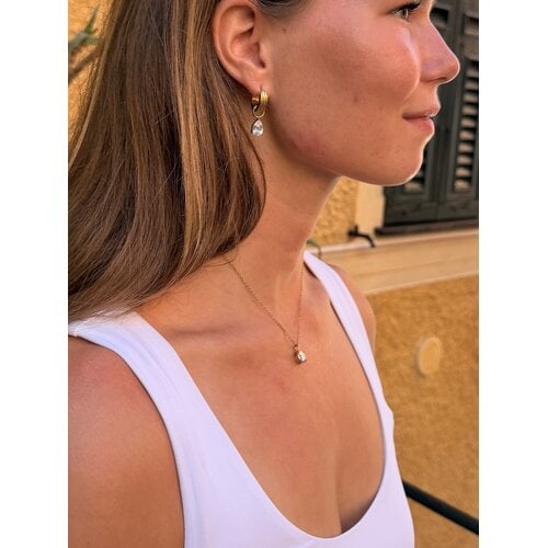 Lundholm Rosalie – Necklace with Cubic Zirconia Pendant – Gold-Tone
