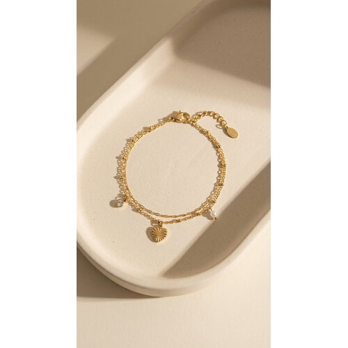 Lundholm Lizzy – Dubbellaags Bedelarmband met Hartje – Goudkleurig Lundholm Lizzy – Dubbellaags Bedelarmband met Hartje – Goudkleurig