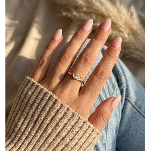 Lundholm Rumi – Verstelbare Lotus Ring met Zirkonia – Goudkleurig Lundholm Rumi – Verstelbare Lotus Ring met Zirkonia – Goudkleurig