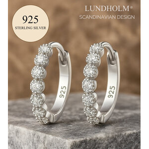 Lundholm Amelie – Kleine Creolen mit Zirkonia – Silber (S925) Lundholm Amelie – Kleine Creolen mit Zirkonia – Silber (S925)