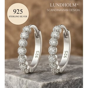 Lundholm Amelie – Small Cubic Zirconia Hoop Earrings – Silver (S925) Lundholm Amelie – Small Cubic Zirconia Hoop Earrings – Silver (S925)