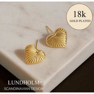 Lundholm Colette – Heart Stud Earrings for Women – Gold-Tone