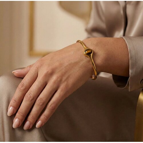 Lundholm Jol – Open Bangle with Tiger's Eye for Women – Gold-Tone Lundholm Jol – Open Bangle with Tiger's Eye for Women – Gold-Tone