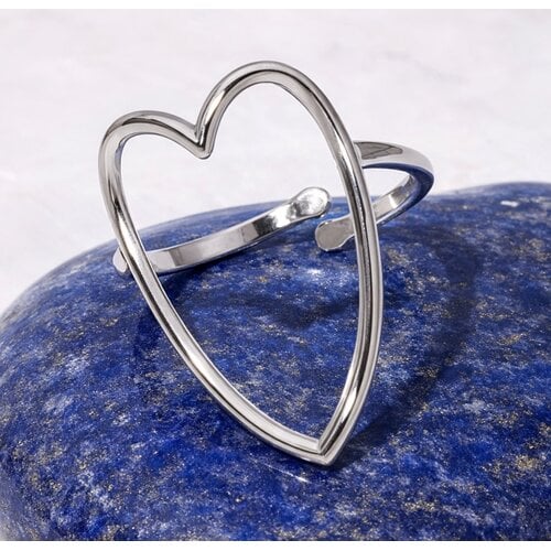 Lundholm Joliene – Ring mit großem Herz und Achat – Silberfarben Lundholm Joliene – Ring mit großem Herz und Achat – Silberfarben