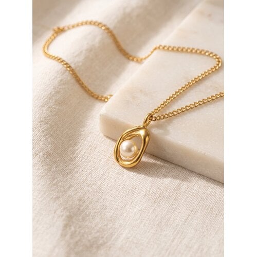 Lundholm Hilma – Ketting met Parel Hanger – Goudkleurig Lundholm Hilma – Ketting met Parel Hanger – Goudkleurig