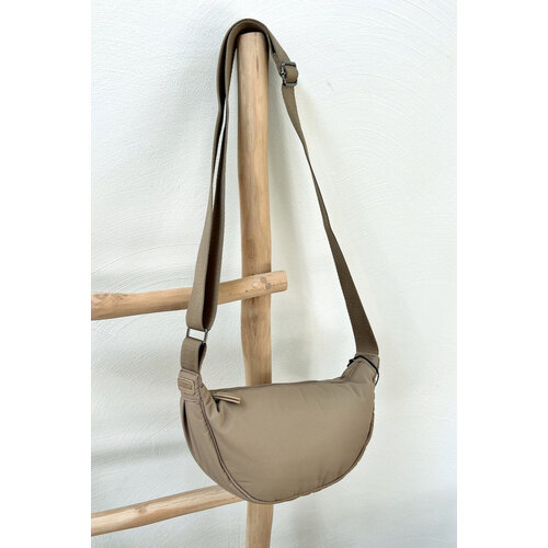 Lundholm Stavanger – Banana Bag Heuptasje – Taupe Lundholm Stavanger – Banana Bag Heuptasje – Taupe