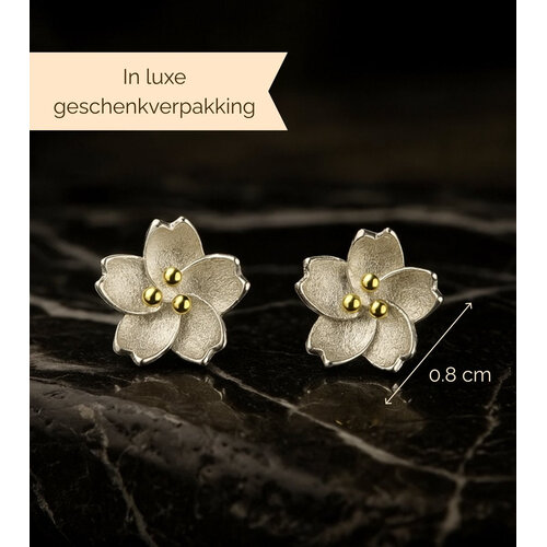 Lundholm Elvra – Bloem Oorknopjes Dames – Zilveren (S925)