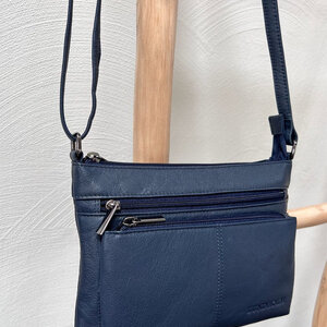 Lundholm Lundholm leren schoudertas dames groot donkerblauw - schoudertassen dames leer tas dames schoudertas vrouwen cadeautjes | Lundholm Kopenhagen serie Lundholm Lundholm leren schoudertas dames groot donkerblauw - schoudertassen dames leer tas dames schoudertas vrouwen cadeautjes | Lundholm Kopenhagen serie