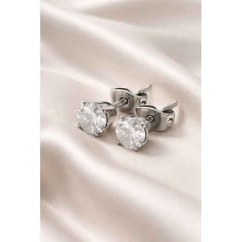 Lundholm Nikki – Zirkonia Oorknopjes Dames 6 mm – Zilverkleurig