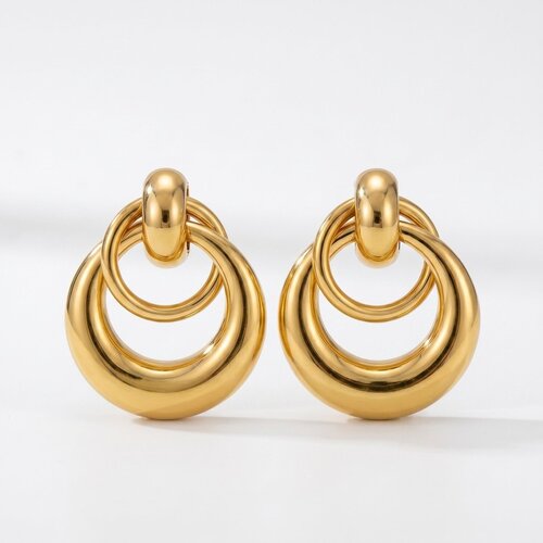 Lundholm Lundholm Mirelle Oorbellen Dames Goudkleurig – Premium Stainless Steel Gold PVD Plated – Statement Oorstekers met Dubbele Ronde Hangers – 3 cm Lundholm Lundholm Mirelle Oorbellen Dames Goudkleurig – Premium Stainless Steel Gold PVD Plated – Statement Oorstekers met Dubbele Ronde Hangers – 3 cm