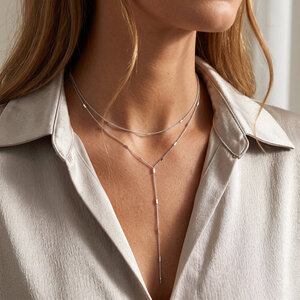 Lundholm Nathalie – Layered-Kette mit Y-Anhänger – Silberfarben Lundholm Nathalie – Layered-Kette mit Y-Anhänger – Silberfarben