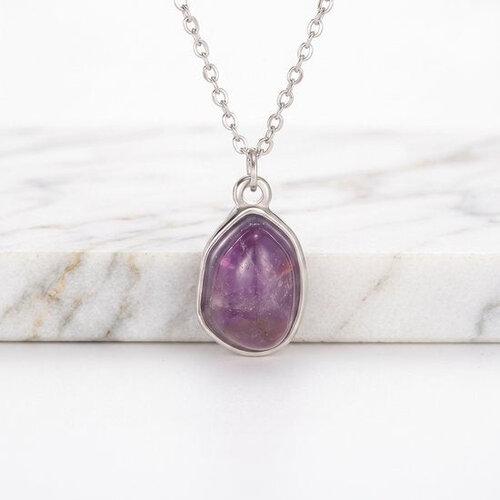 Lundholm Lundholm Rosan Amethist Ketting Dames Zilverkleurig – Premium Stainless Steel Jewellery – Ketting met Echte Amethist Natuursteen Hanger Lundholm Lundholm Rosan Amethist Ketting Dames Zilverkleurig – Premium Stainless Steel Jewellery – Ketting met Echte Amethist Natuursteen Hanger