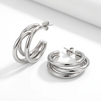 Nika – Triple Hoop Oorbellen Dames – Zilverkleurig