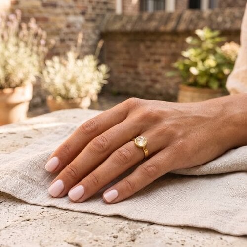 Lundholm Lundholm Ella Witte Maansteen Ring Dames Goudkleurig – Verstelbare Ring met Echte White Moonstone Edelsteen