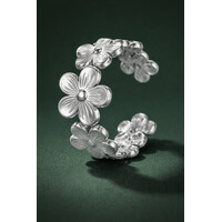 Flora – Ring with Connected Flowers for Women – Silver-Tone