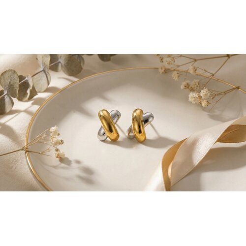 Lundholm Lundholm Hera Oorbellen Dames – Premium Stainless Steel PVD Plated – Goud en Zilverkleurige Oorstekers Duo Tone Zilver Goud Kruisje Oorbellen Lundholm Lundholm Hera Oorbellen Dames – Premium Stainless Steel PVD Plated – Goud en Zilverkleurige Oorstekers Duo Tone Zilver Goud Kruisje Oorbellen