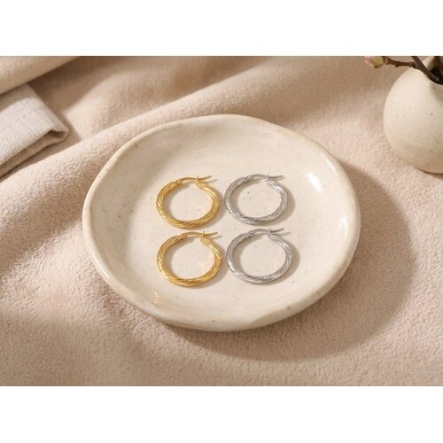 Lundholm Lundholm Jayla Oorringen Dames Goudkleurig – Premium Stainless Steel Gold PVD Plated – Gedraaide Hoop Oorbellen 2 cm – Twisted Oorringen Dames Lundholm Lundholm Jayla Oorringen Dames Goudkleurig – Premium Stainless Steel Gold PVD Plated – Gedraaide Hoop Oorbellen 2 cm – Twisted Oorringen Dames