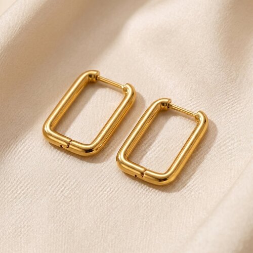 Lundholm Lundholm Madison Oorbellen Dames Goudkleurig – Premium Stainless Steel Gold PVD Plated – Rechthoekige Oorbellen 2 cm – Moderne Oorringen Dames