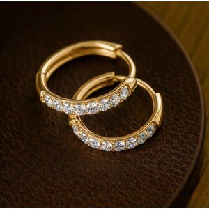 Lundholm Delia – Small Hoop Earrings with Cubic Zirconia – 14 mm – Gold-Tone Lundholm Delia – Small Hoop Earrings with Cubic Zirconia – 14 mm – Gold-Tone