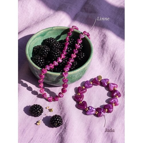 Lundholm Linne – Beaded Necklace with Hearts for Women – Purple Lundholm Linne – Beaded Necklace with Hearts for Women – Purple