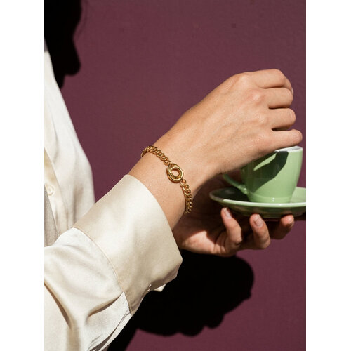 Lundholm Tilda – Chain Bracelet with Linked Rings – Gold-Tone Lundholm Tilda – Chain Bracelet with Linked Rings – Gold-Tone