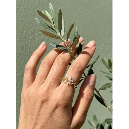Lundholm Sanna – Adjustable Leaf Ring with Cubic Zirconia – Gold-Tone Lundholm Sanna – Adjustable Leaf Ring with Cubic Zirconia – Gold-Tone