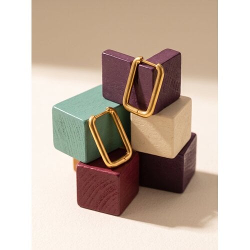 Lundholm Madison – Rechteckige Creolen 2 cm – Goldfarben Lundholm Madison – Rechteckige Creolen 2 cm – Goldfarben