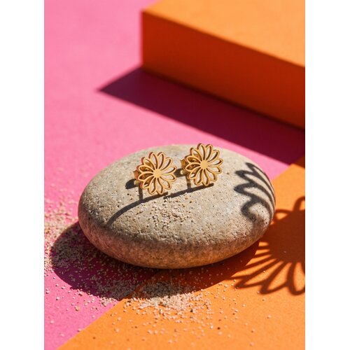 Lundholm Aya – Flower Stud Earrings for Women Lundholm Aya – Flower Stud Earrings for Women
