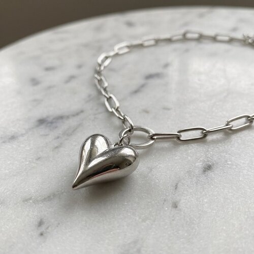 Lundholm Kerstin – Paperclip Ketting met Bol Hartje – Zilverkleurig