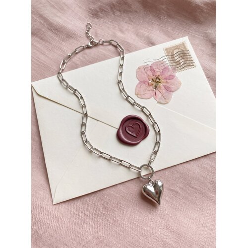 Lundholm Kerstin – Paperclip Ketting met Bol Hartje – Zilverkleurig Lundholm Kerstin – Paperclip Ketting met Bol Hartje – Zilverkleurig