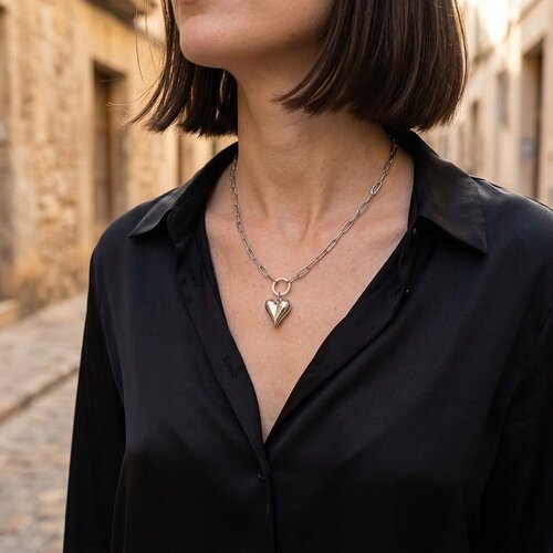 Lundholm Kerstin – Paperclip Ketting met Bol Hartje – Zilverkleurig Lundholm Kerstin – Paperclip Ketting met Bol Hartje – Zilverkleurig