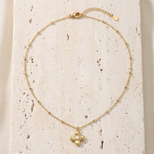 Lundholm Imogen – Necklace with Flower and Faux Pearl – Gold-Tone Lundholm Imogen – Necklace with Flower and Faux Pearl – Gold-Tone