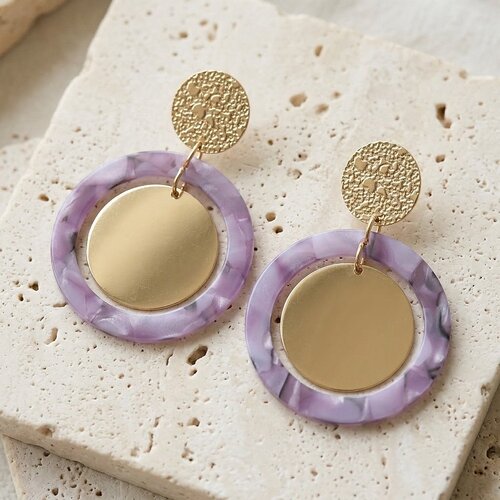 Lundholm Marlene – Statement Oorhangers met Lila Ring – Goudkleurig