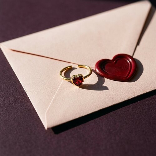 Lundholm Rose – Minimalistische Ring met Rood Hartje – Goudkleurig Lundholm Rose – Minimalistische Ring met Rood Hartje – Goudkleurig