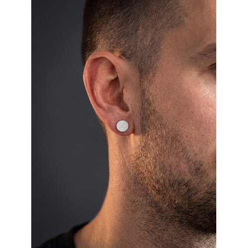 Lundholm Storm – Men's Matte Round Stud Earrings 8 mm – Silver-Tone