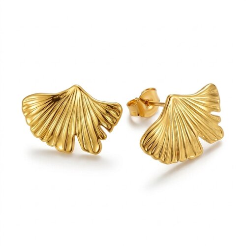 Lundholm Tyra – Ginkgo Blad Oorknopjes 2,3 cm – Goudkleurig Lundholm Tyra – Ginkgo Blad Oorknopjes 2,3 cm – Goudkleurig
