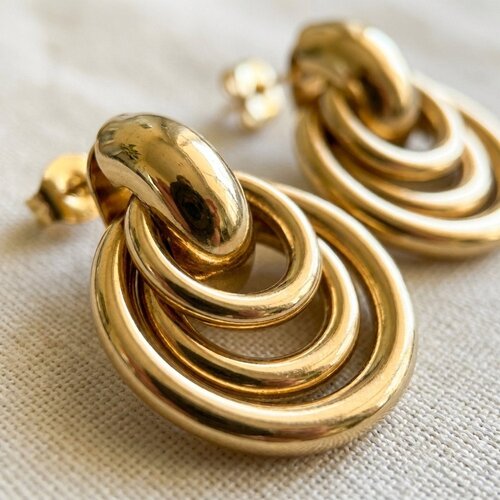 Lundholm Aura – Door Knocker Earrings with 4 Rings – Gold-Tone Lundholm Aura – Door Knocker Earrings with 4 Rings – Gold-Tone