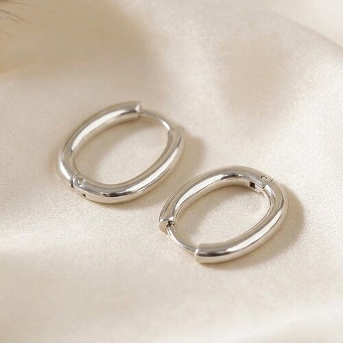 Lundholm Nori – Oval Hoops 23 mm – Silver-Tone Lundholm Nori – Oval Hoops 23 mm – Silver-Tone