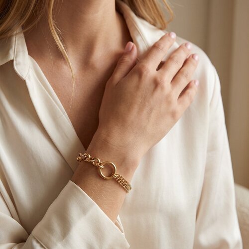 Lundholm Madeleine – Chunky Link Bracelet with Ring – Gold-Tone Lundholm Madeleine – Chunky Link Bracelet with Ring – Gold-Tone