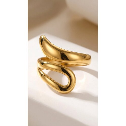 Lundholm Yinthe – Geometrische Statement Ring – Goudkleurig Lundholm Yinthe – Geometrische Statement Ring – Goudkleurig