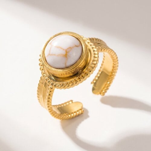 Lundholm Ronja – Bewerkte Ring met Natuursteen – Wit
