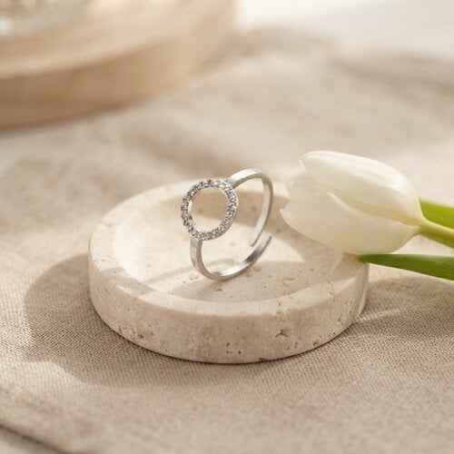 Lundholm Sloane – Verstelbare Open Cirkel Ring met Strass Steentjes – Zilverkleurig