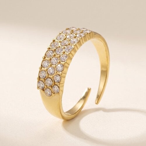 Lundholm Stella – Pavé Ring met Zirkonia – Goudkleurig