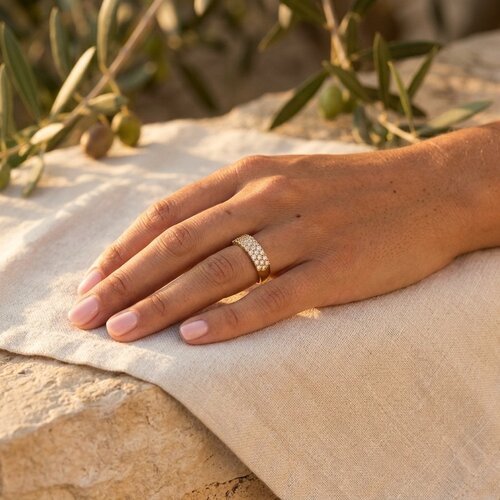 Lundholm Stella – Pavé Ring met Zirkonia – Goudkleurig