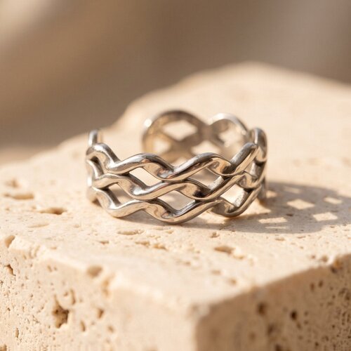 Lundholm Nami – Braided Wave Ring – Silver-Tone Lundholm Nami – Braided Wave Ring – Silver-Tone