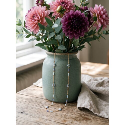 Lundholm Dahlia – Long Necklace with Beads and Flowers – Blue Lundholm Dahlia – Long Necklace with Beads and Flowers – Blue