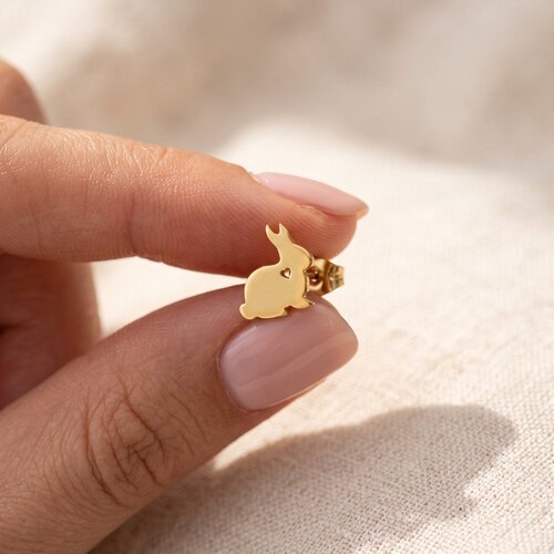 Lundholm Bonnie – Bunny Stud Earrings 1 cm – Gold-Tone Lundholm Bonnie – Bunny Stud Earrings 1 cm – Gold-Tone