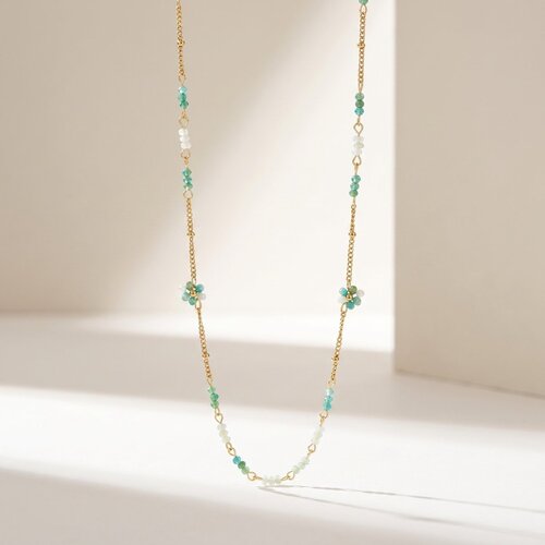 Lundholm Dahlia – Long Necklace with Beads and Flowers – Green Lundholm Dahlia – Long Necklace with Beads and Flowers – Green