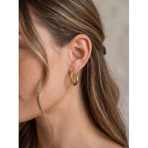 Lundholm Amber – Classic Hoops 2 cm – Gold-Tone Lundholm Amber – Classic Hoops 2 cm – Gold-Tone